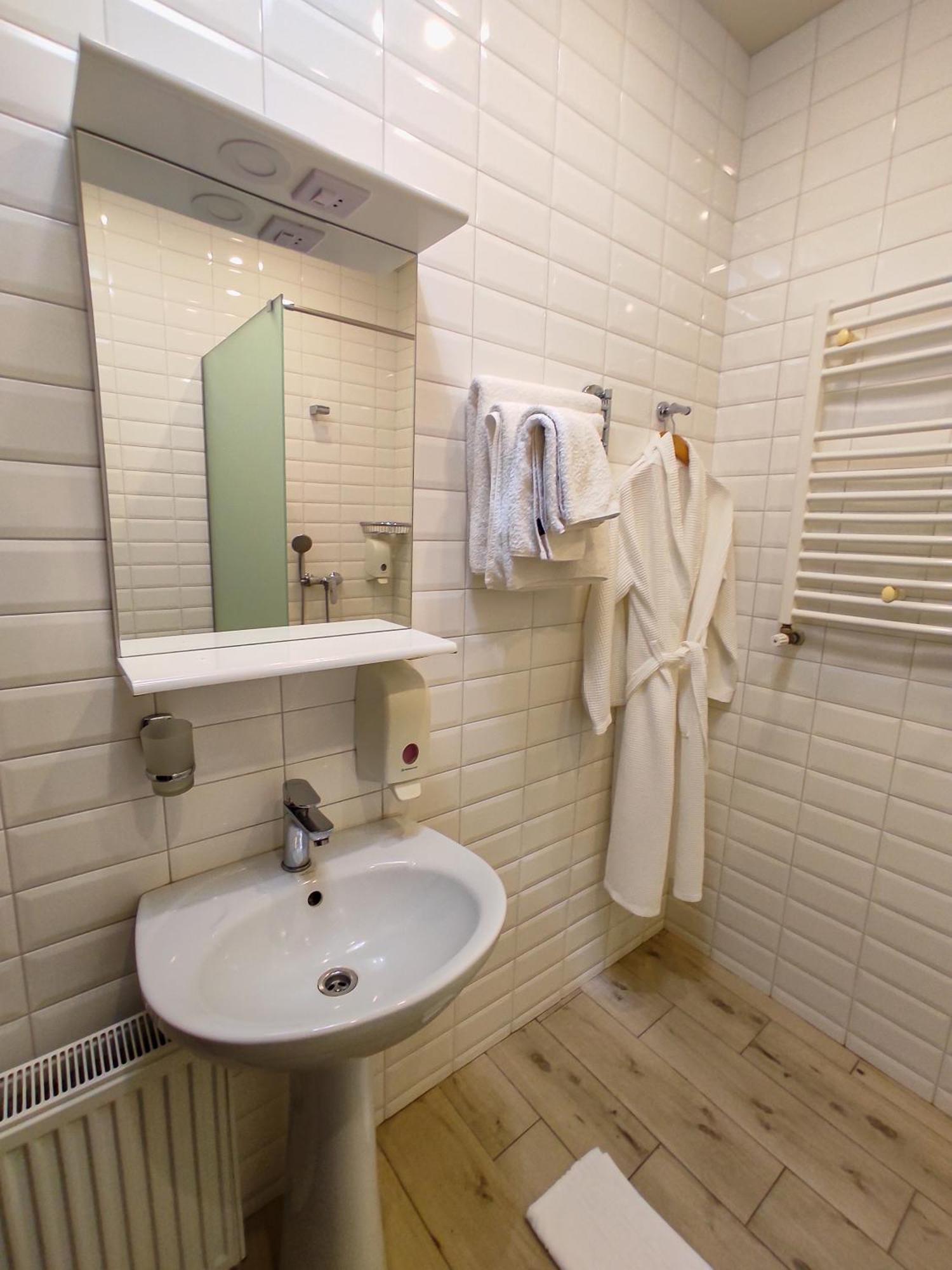 Vip Hotel Izmail Luaran gambar