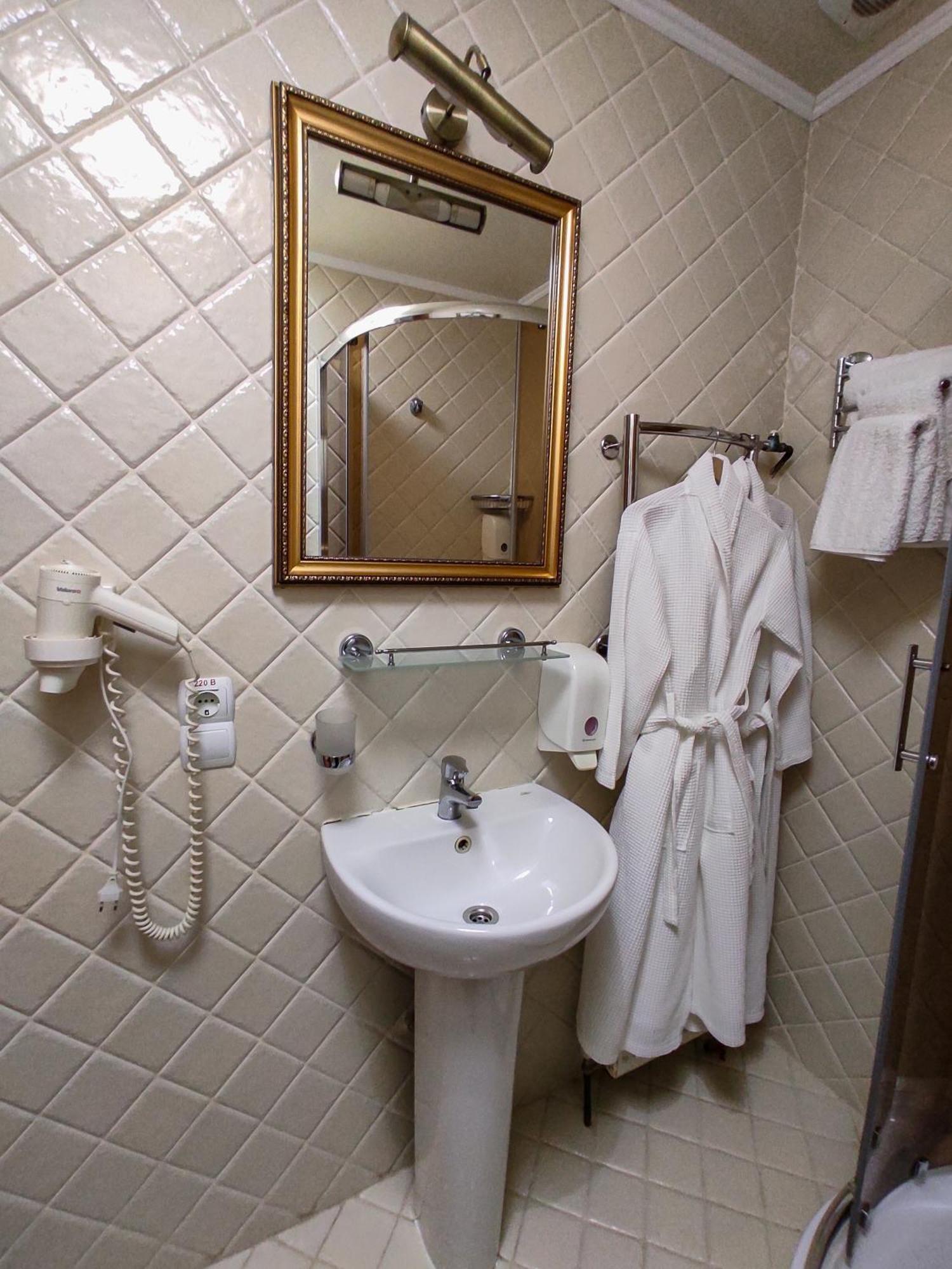 Vip Hotel Izmail Luaran gambar