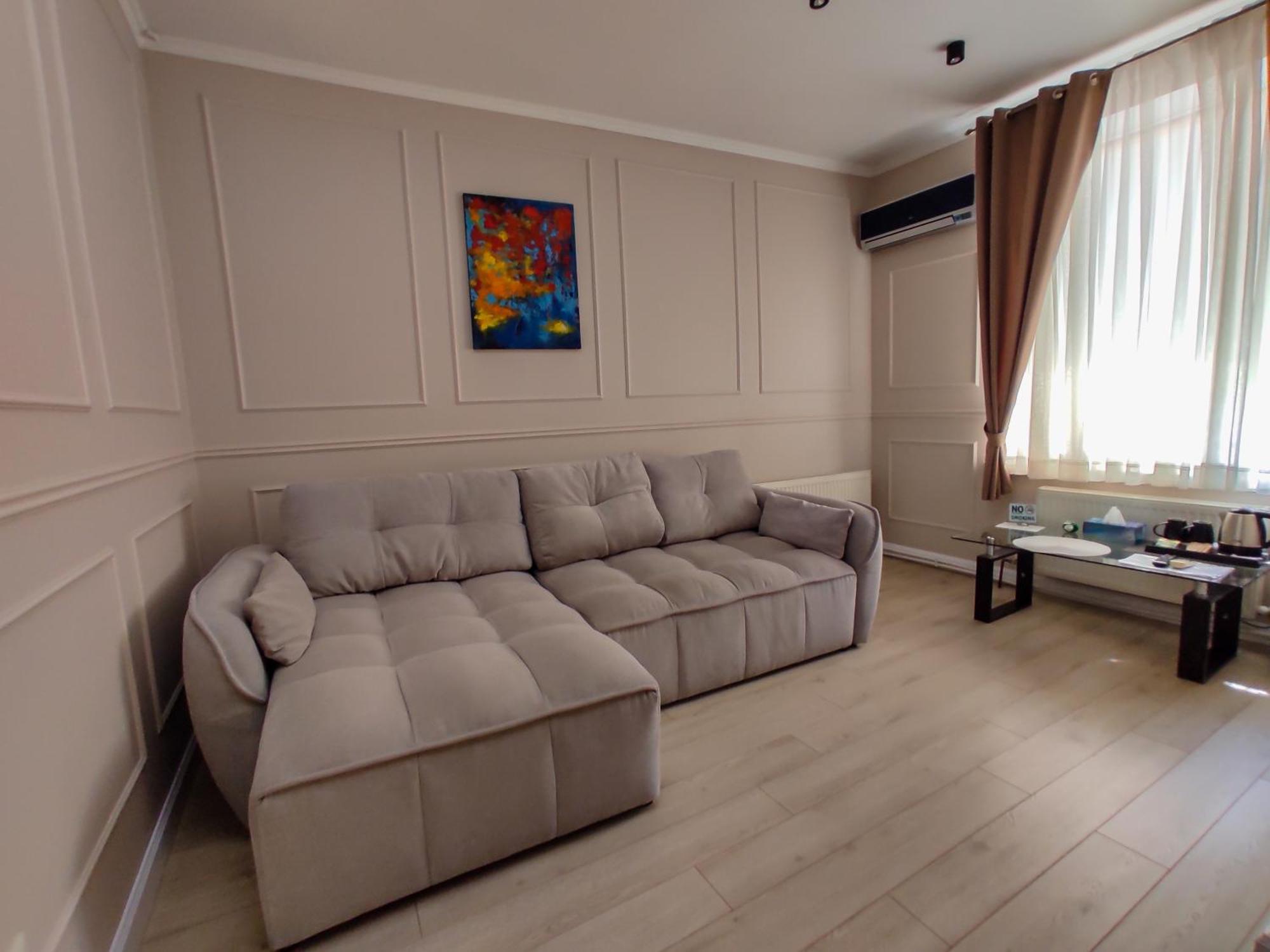 Vip Hotel Izmail Luaran gambar