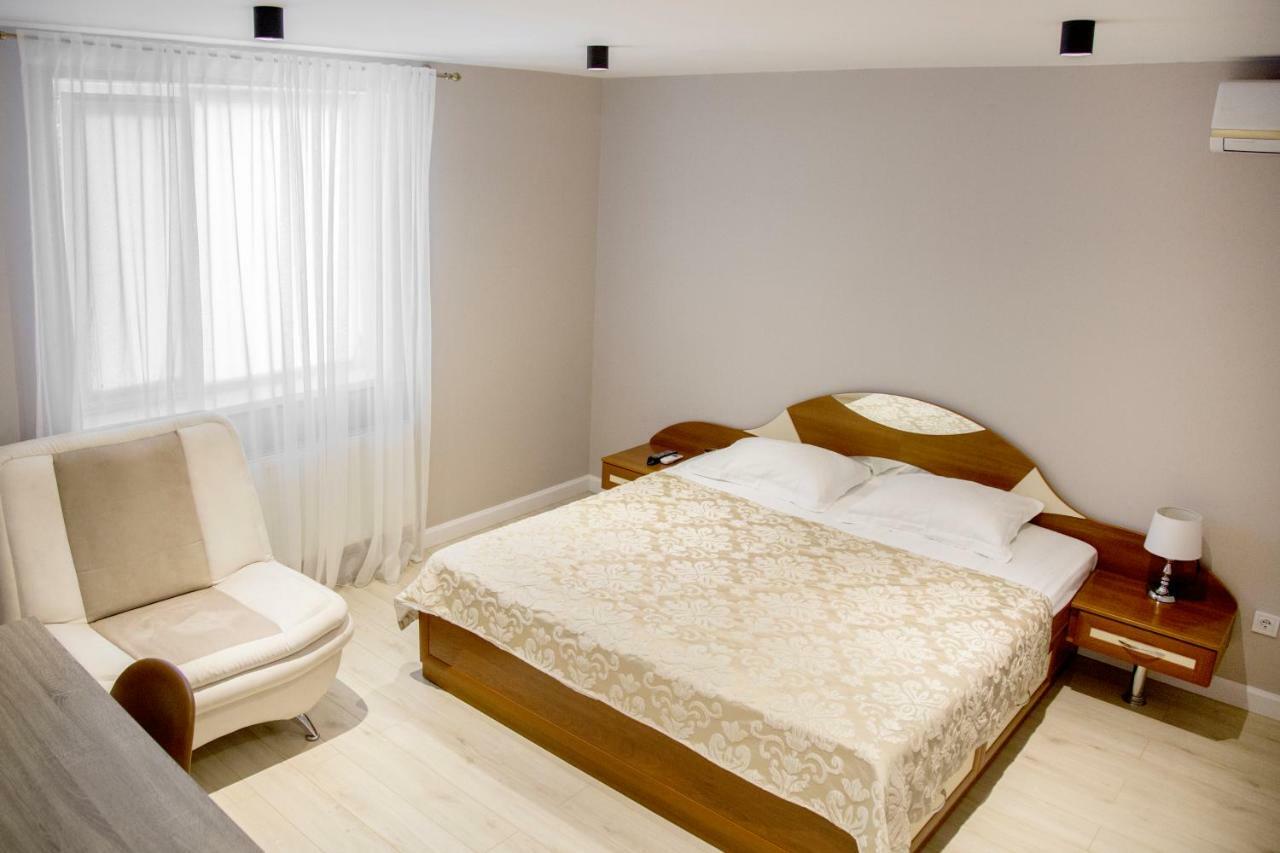Vip Hotel Izmail Luaran gambar